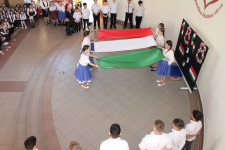 Kép szöveg
